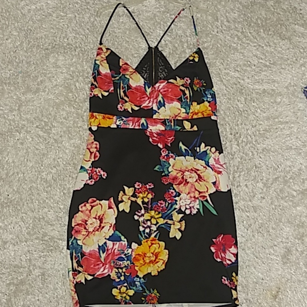 Forever 21 Plus Floral Bodycon Mini Dress